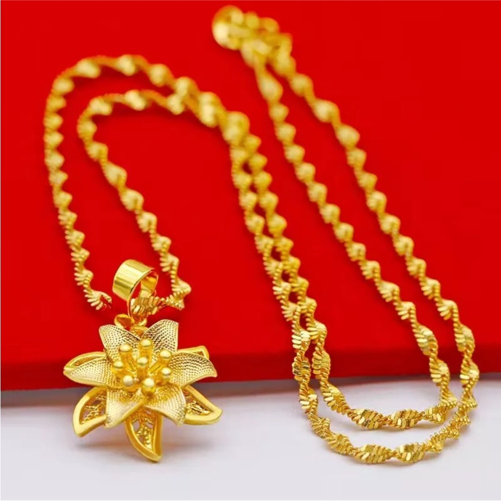 Gold sunflower pendant, exquisite alloy fast fading pendant clavicle chain